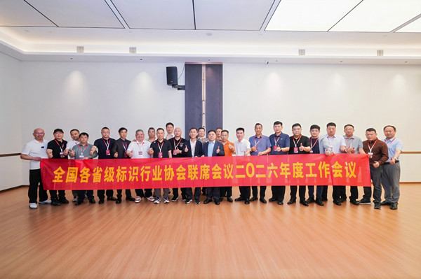 69d706e299cca.jpg